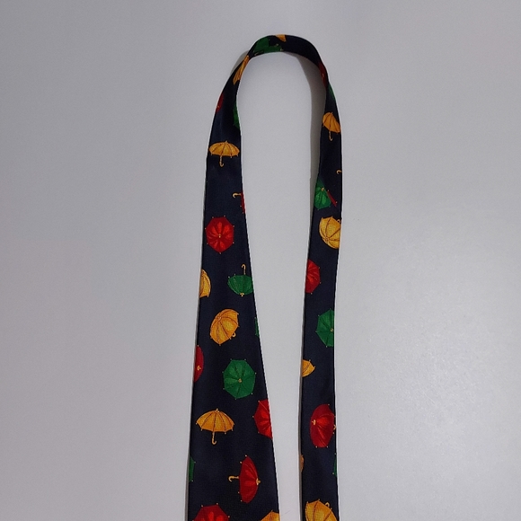 Vintage DISNEY Winnie The Poo and Piglet Tie - Picture 6 of 6